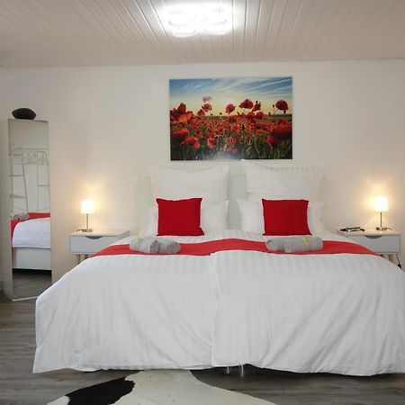 Happy-Homes Red - Up To 5 - Kueche - W-Lan - Netflix - Honig - Terrasse Altenstädt Exterior foto